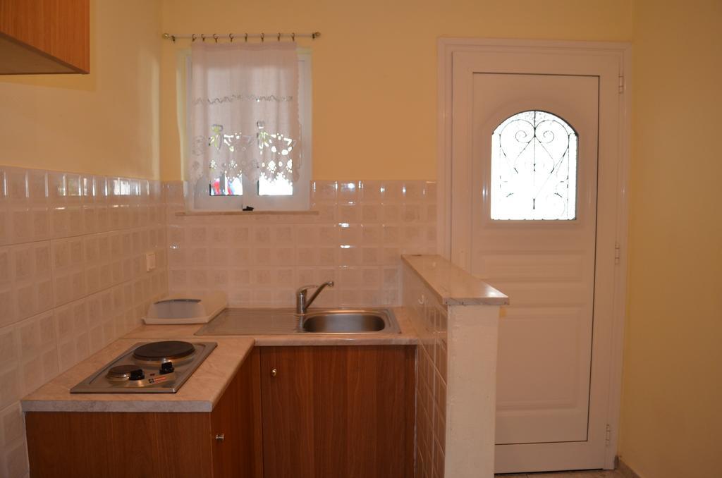 Hotel Loula Rooms And Apartments Камена-Вурла Номер фото